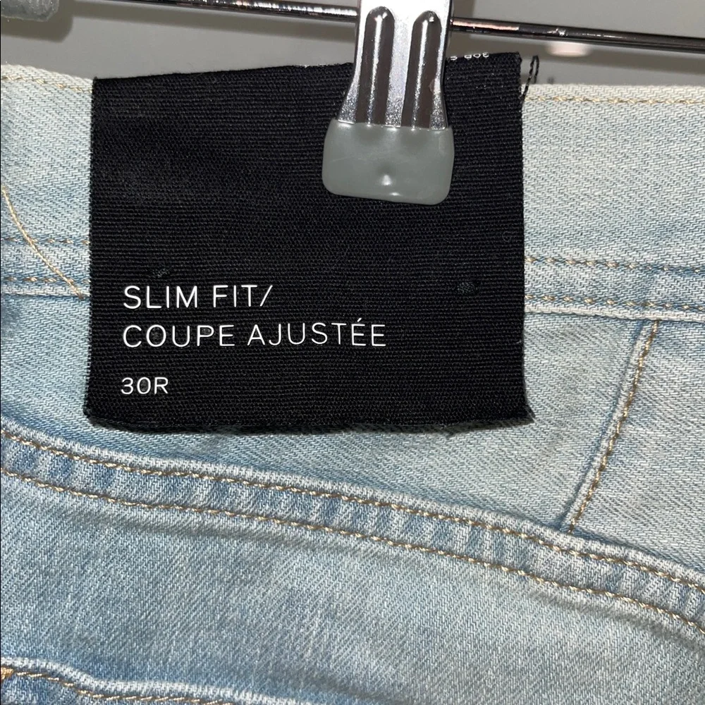 Armani Exchange Light Blue Distressed Slim 5 pocket Jeans NWT 30 x 33 30R